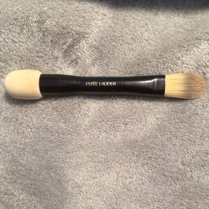 Estee Lauder Dual-Ended Brush - Black and Cream